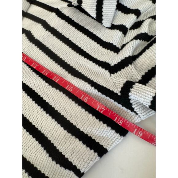 H&M Women's Collared Light Sweater Shirt Striped Size Medium - Picture 5 of 7